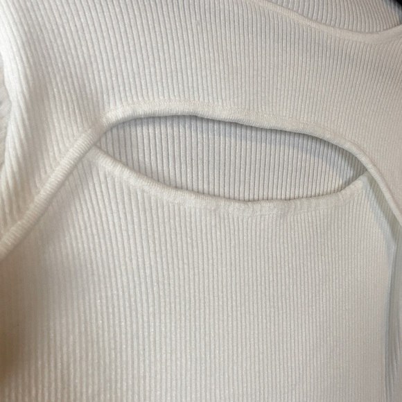 Keyhole Ribbed Bodycon Top - Picture 3 of 3